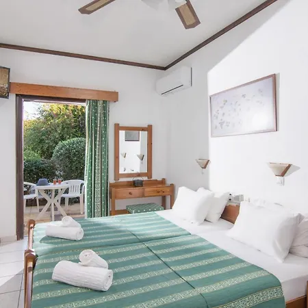 Iliostasi Beach Apartments Hersonissos  Esterno foto