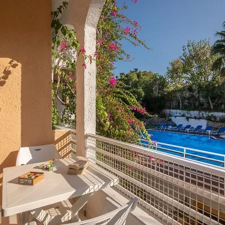 Iliostasi Beach Apartments Hersonissos  Esterno foto