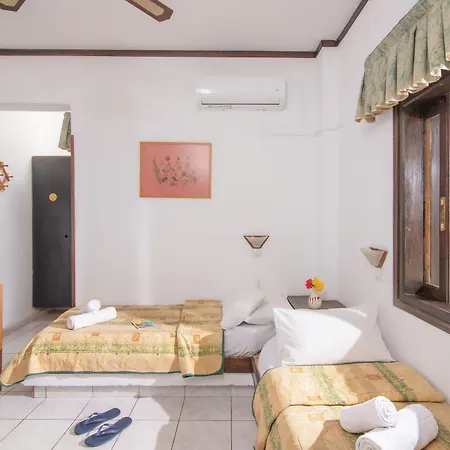 Iliostasi Beach Apartments Hersonissos  Esterno foto