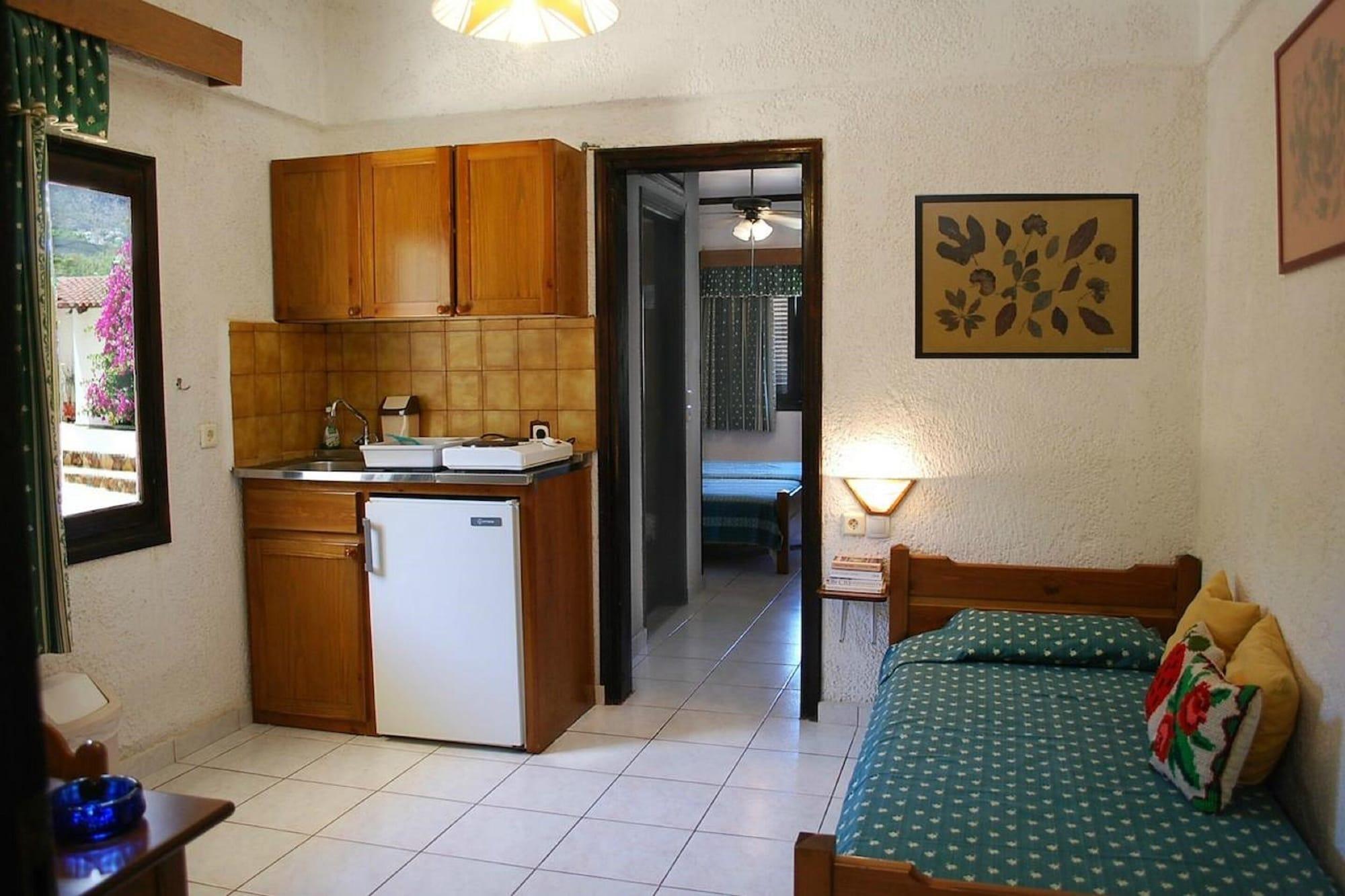 Iliostasi Apartment *