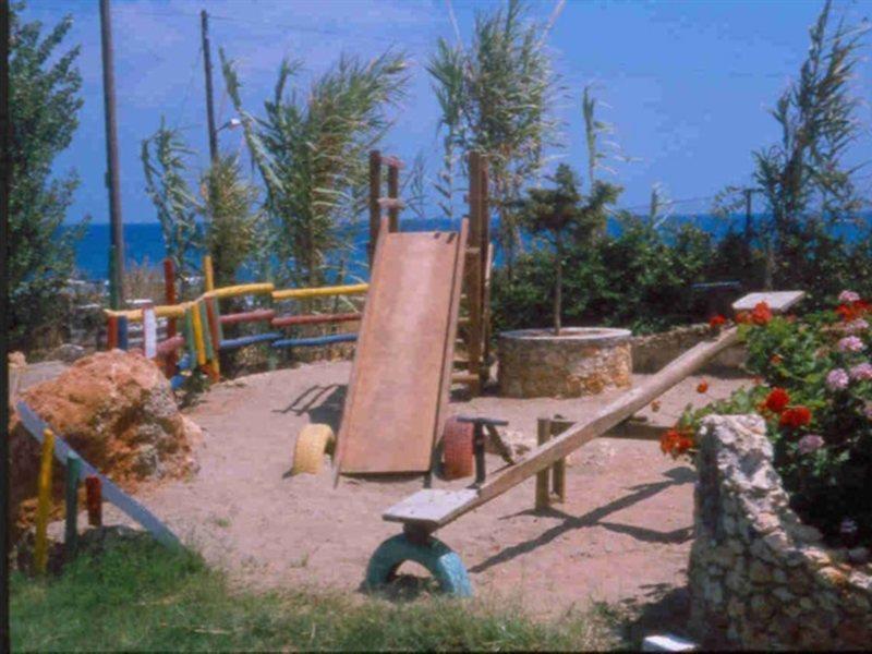 Iliostasi *